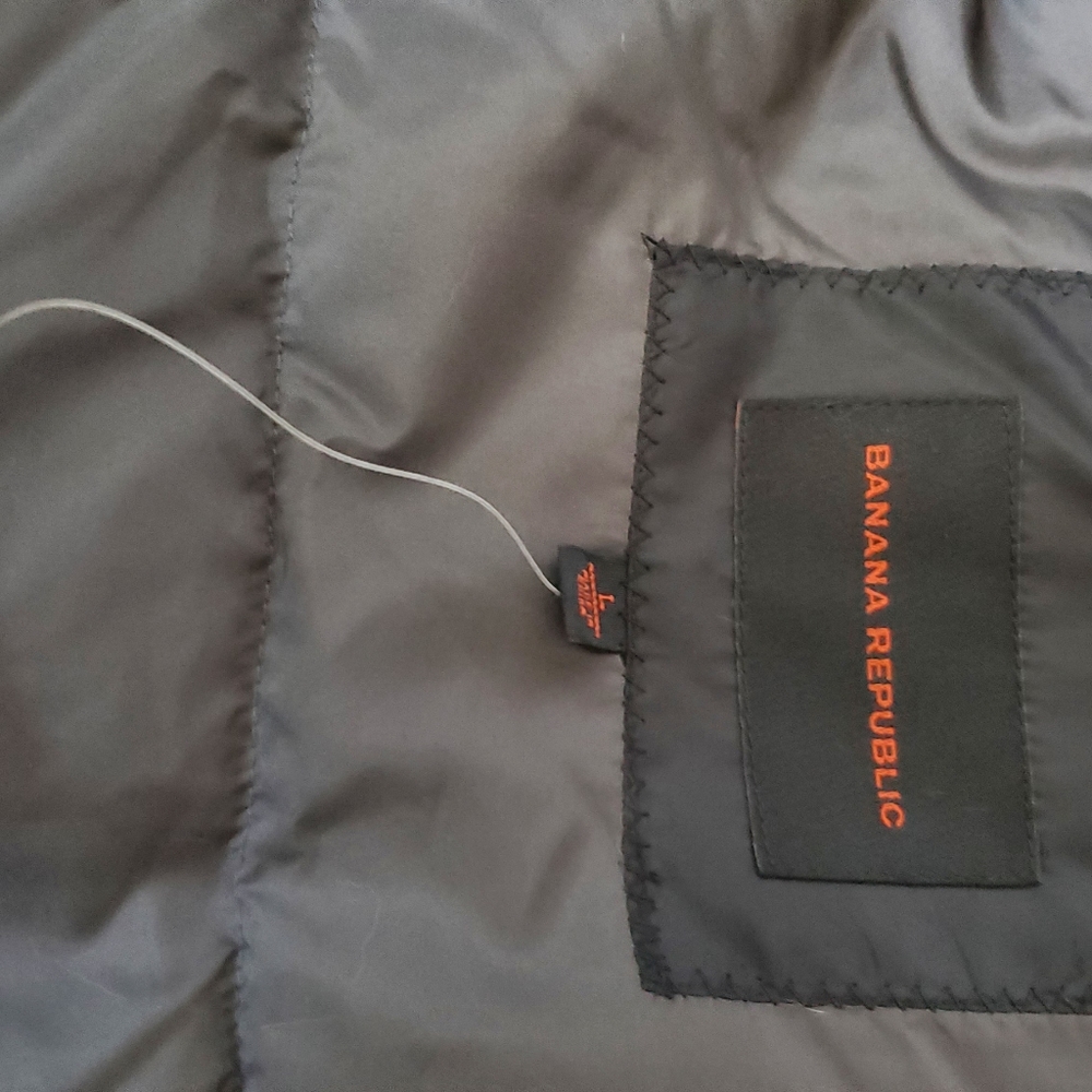 Banana Republic Down Vest - Picture 5 of 10